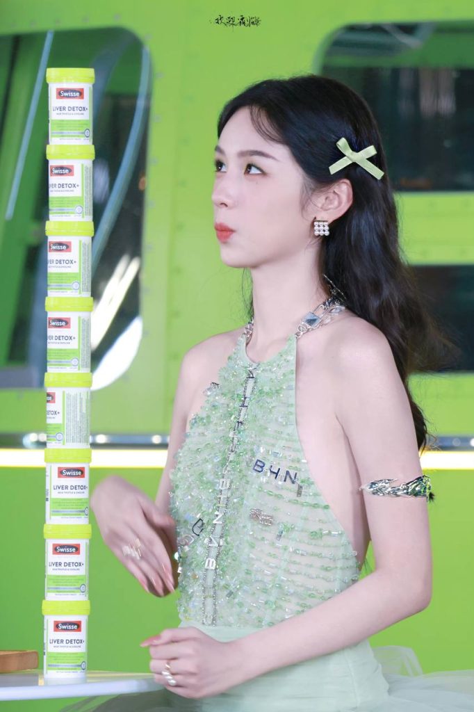 周也 原图去衣-脱衣论坛-社区-小蓝书
