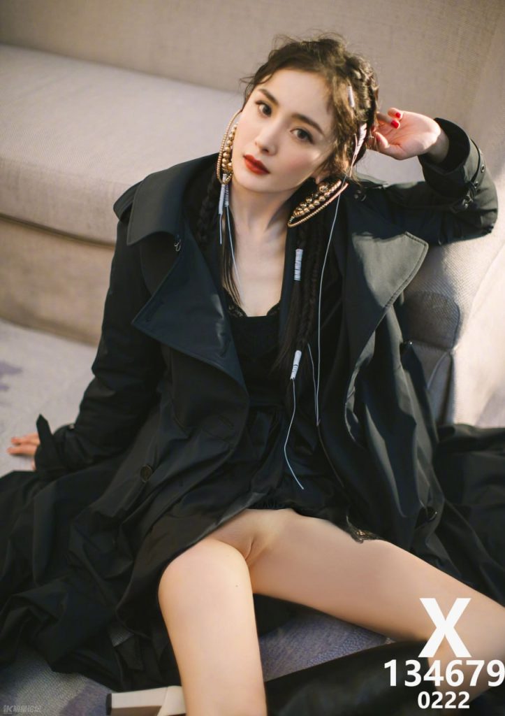 杨蜜 大长腿露b-脱衣论坛-社区-小蓝书