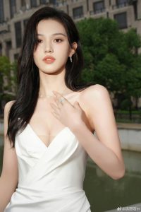 沈羽洁 原图去衣系列-脱衣论坛-社区-小蓝书