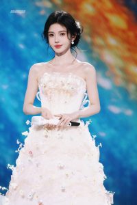 鞠婧祎 原图去衣-脱衣论坛-社区-小蓝书