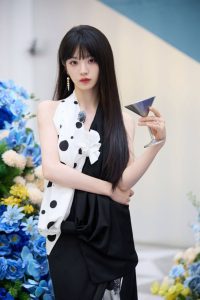 田曦薇 原图去衣-脱衣论坛-社区-小蓝书