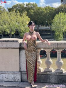 蓝盈莹 原图去衣-脱衣论坛-社区-小蓝书