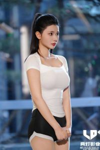 王星辰 原图去衣-脱衣论坛-社区-小蓝书