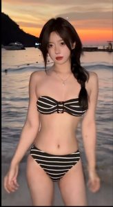 网红 呆妹小霸王 图片去衣-脱衣论坛-社区-小蓝书